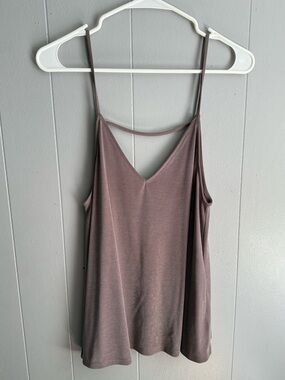 V-Neck Spaghetti Strap Tank in Mauve